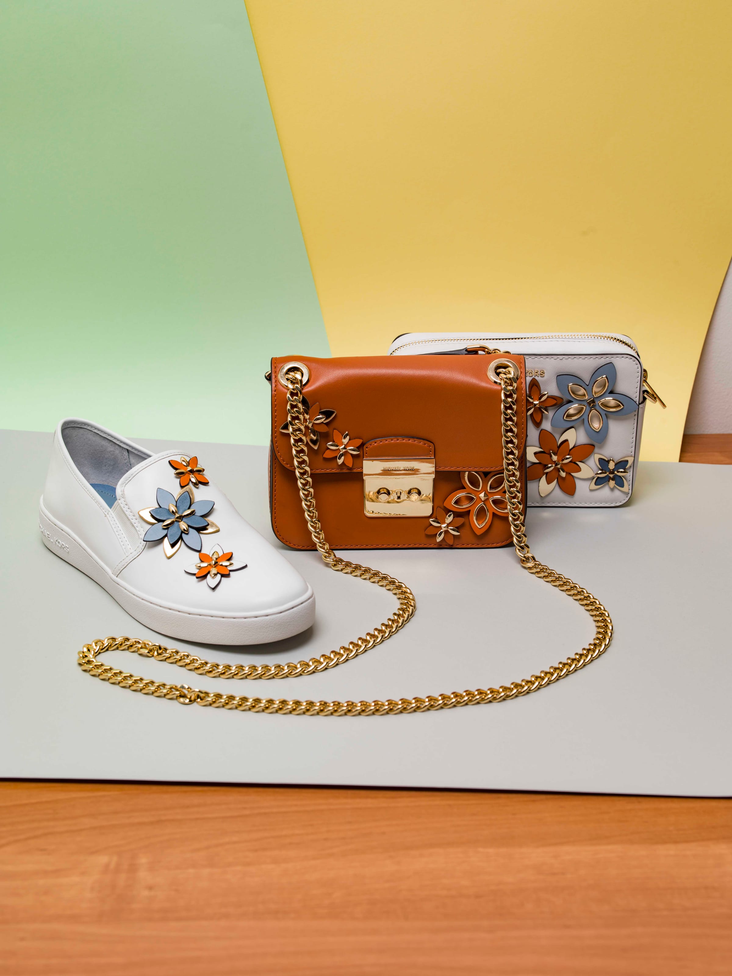 Accessories in Colour — Series 06