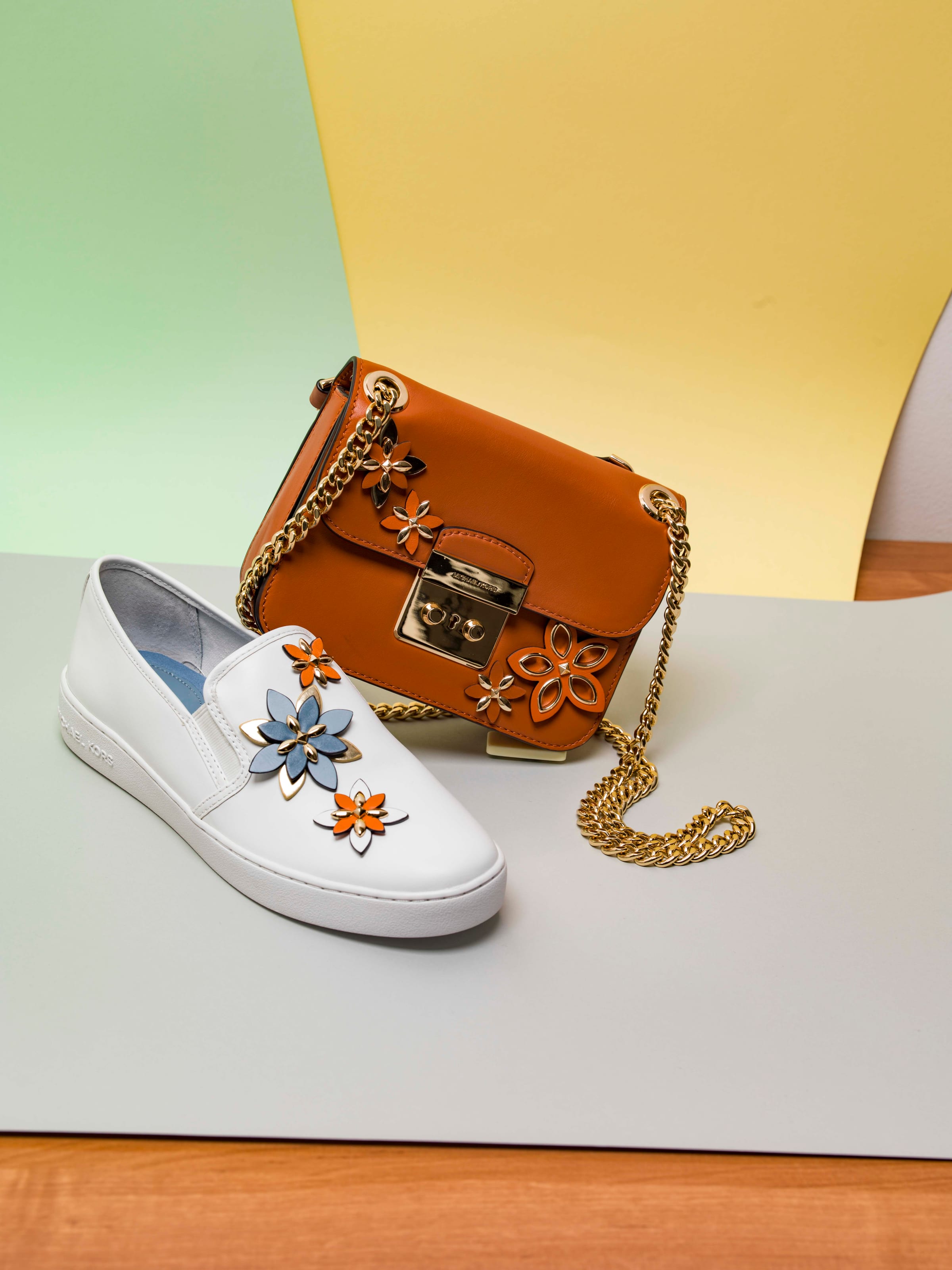 Accessories in Colour — Series 07